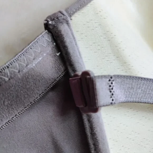 Soma Enbliss Strapless Multi-Way Bra - Front Adjust Stay-Put - Gray - Size 36D - Picture 9 of 13